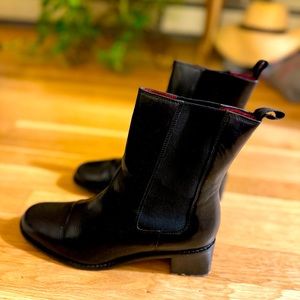 Ann Taylor leather, ankle ‘Chelsea’ style boots
